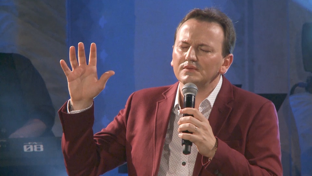 Maravilha dá início às celebrações natalinas com o acendimento das luzes nesta sexta-feira